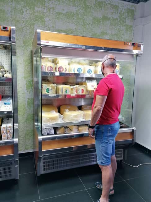 Sao Jorge Cheese Tour - Half day - Learning São Jorge dairy customs: the stories that make it make sense