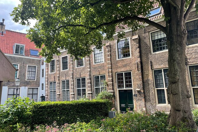 Self-Guided Walking Tour of Gouda: Canals, Colonies, and Cheese - Turfmarkt Canal: Where Peat Trade Shaped the City