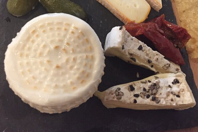 Semi Private tasting and Cheese-making Class in Florence - The tasting tray lesson: from burrata to truffles and Parmigiano Reggiano
