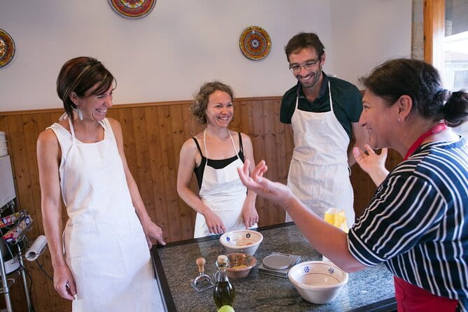 Semi Private tasting and Cheese-making Class in Florence - Pairing your tray with wine or Italian craft beer