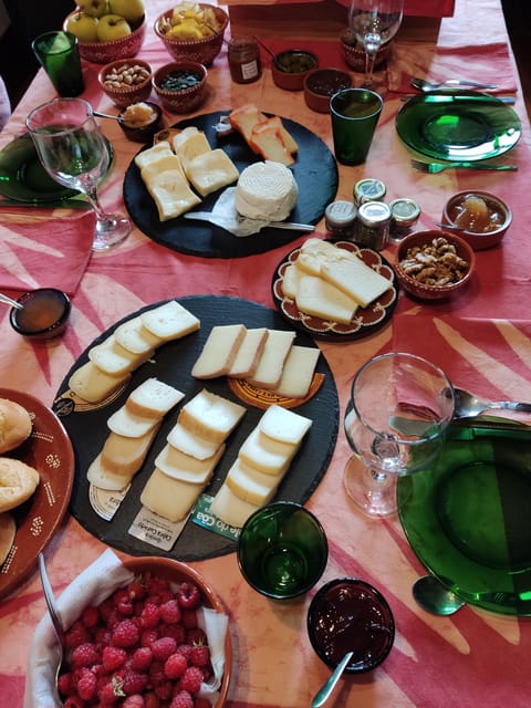 Serra da Estrela: Serra da Estrela cheese tasting - What happens during the tasting (and why the pacing works)