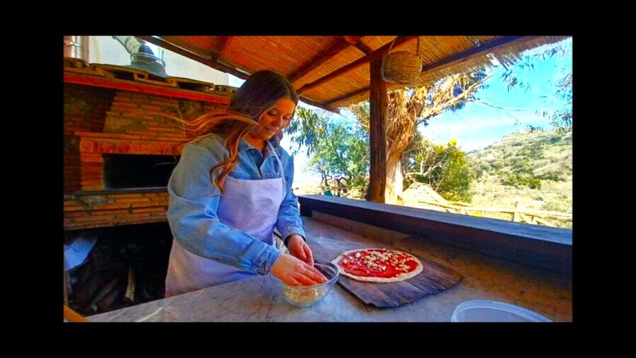 Sorrento Farm Experience: Pizza, Cheese, Wine & More - Stop 4: Neapolitan pizza workshop in a wood-fired oven