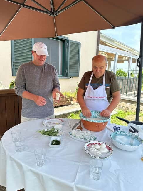 Sorrento: Mozzarella experience. Say CHEESE with us! - The cheese-making class: mozzarella you make, not just taste
