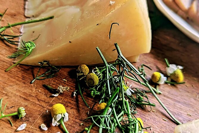 Taste of Europe in Mexico: History and Flavors of Artisan Cheese - Desserts after cheese: pistachio cheesecake and goat cheese panna cotta