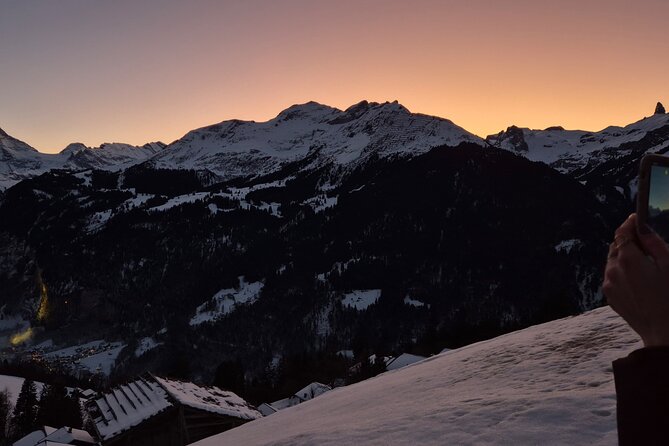 The best Sunset hike with Cheese Fondue - Why Wengen at sunset beats the usual mountain photo scramble