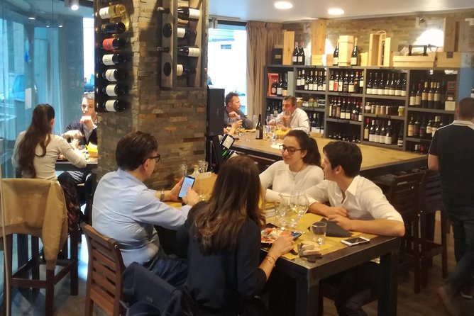 Top Lake Como Wine & Food Tasting: 7 Wines Meat & Cheese or Veg. - Meet the Hosts: How the Sommelier Runs the Room