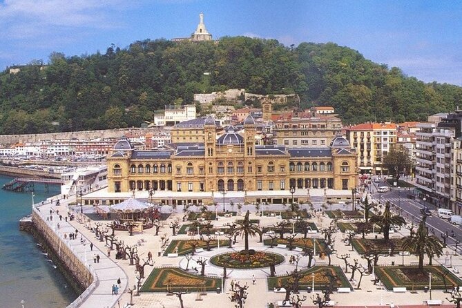Visit San Sebastian and a Family Cheese Farm with Tasting (From Bilbao) - Timing reality check: plan for no lunch, then enjoy the tasting
