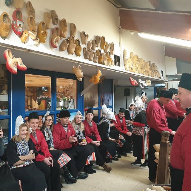 Volendam: Traditional Costume Photo with Cheese & Clog Tour - Clog-Making Stop: From Wood to Footwear
