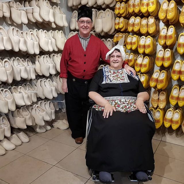 Volendam: Traditional Costume Photo with Cheese & Clog Tour - The Schedule and How to Plan Your Day
