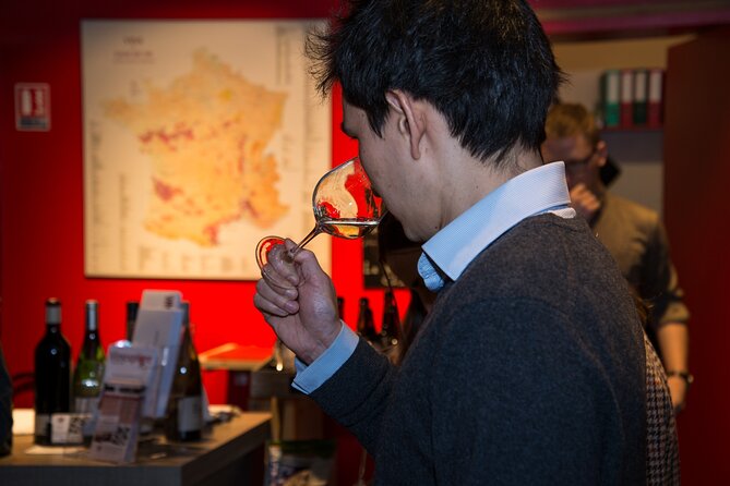 Wine and cheese tasting at Latin Quarter - Who Should Book This Latin Quarter Wine and Cheese Session?