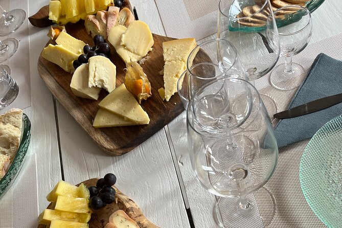 Wine, Cheese & Charcuterie Tasting, including complimentary tour - The cheese & pairing portion: six cheeses, bread, jam, honey, and fruit