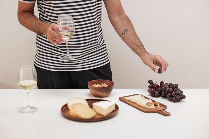 Wine & Cheese in Montmartre: A True Taste of France 6-ppl Max - Key things to know before you go
