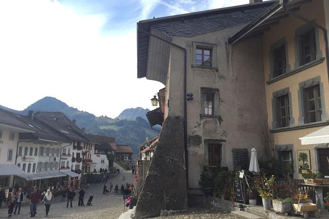 Winter Gruyères, chocolate & cheese tour from Lausanne - Who this tour fits best