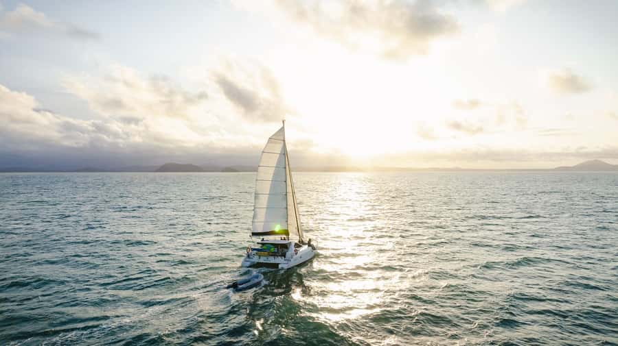Yeppoon: Sunset Cruise w/ Cheese Platter & Champagne - Stepping Aboard Funtastic Cruises for a 90-Minute Sunset Reset