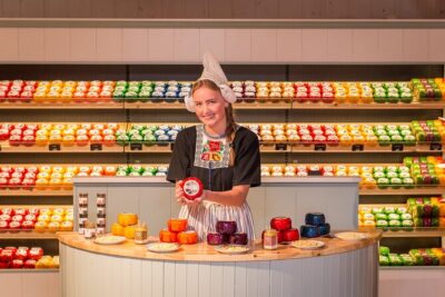 Zaanse Schans and Cheese Tasting Guided Tour from Amsterdam - Kooijman Souvenirs & Clogs: watching clogs made, then spending time with the craft