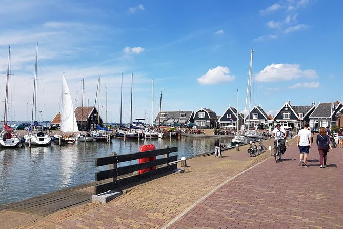Zaanse Schans and Volendam Private Tour – Clogs, Cheese and More - How to Time Your Day for Fewer Crowd Problems