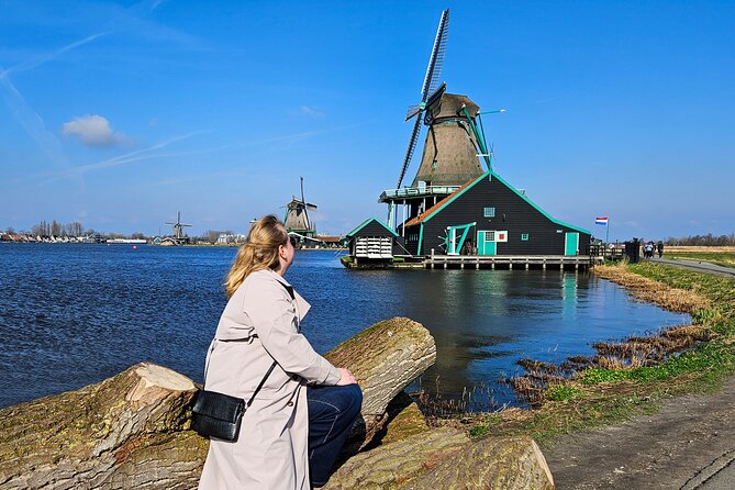 Zaanse Schans Windmills, Cheese and Volendam Tour from Amsterdam - Clogs at Kooijman: watching craftsmen work is the pay-off