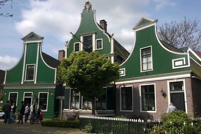 Zaanse Schans Windmills, Clogs and Dutch Cheese Small-Group Tour from Amsterdam - Catharina Hoeve Cheese Farm: Presentation First, Then Real Tasting